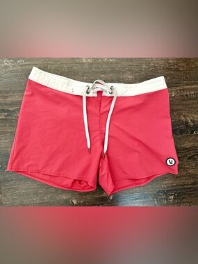 Vuori Women's board Shorts with White Waistband, medium.